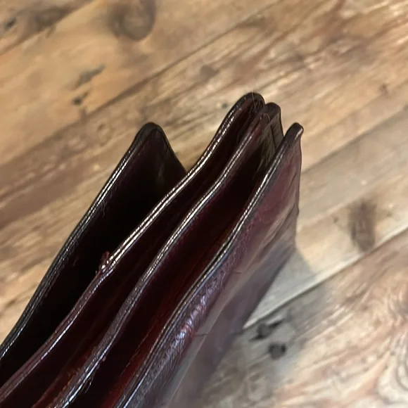 Bottega Veneta Rare Vintage Burgandy Envelope Leather Clutch - Picture 9 of 13